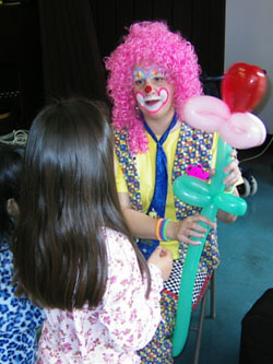 clowns for hire making balloons in Plano Texas